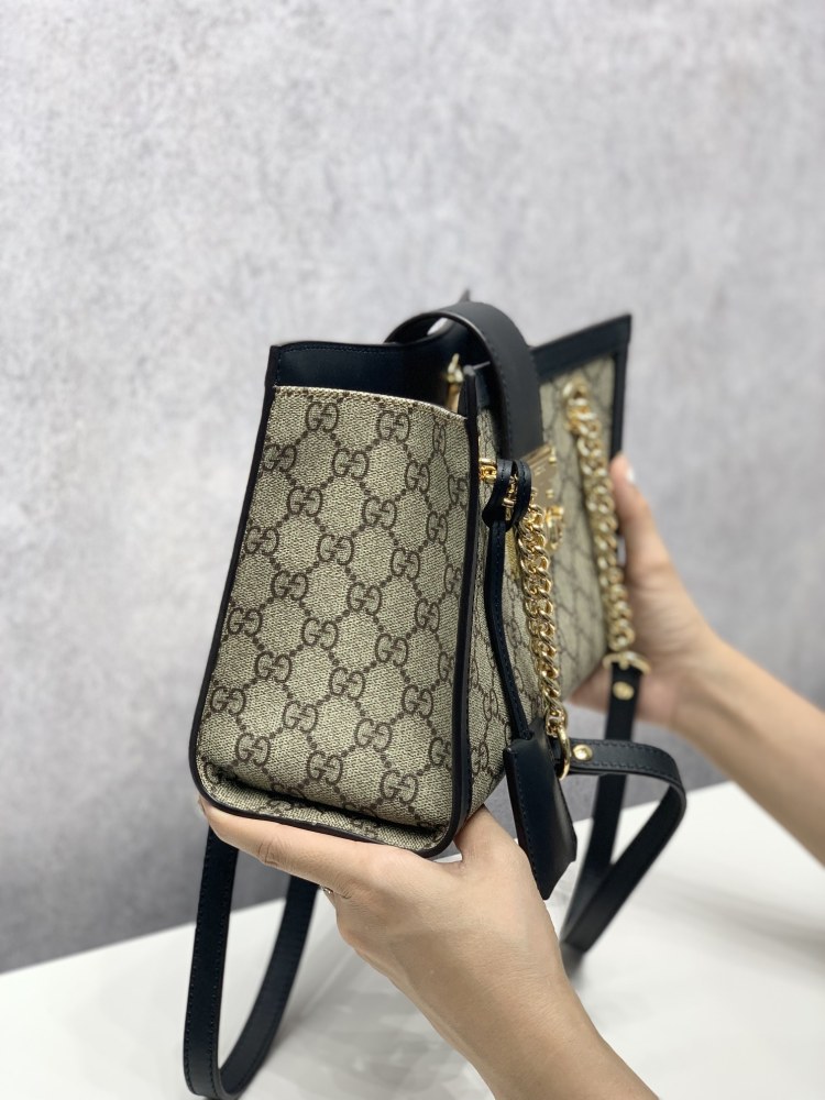 Gucci  size 26*18*10
