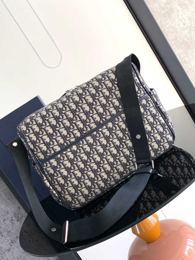 Dior man's Oblique Messenger Bags
