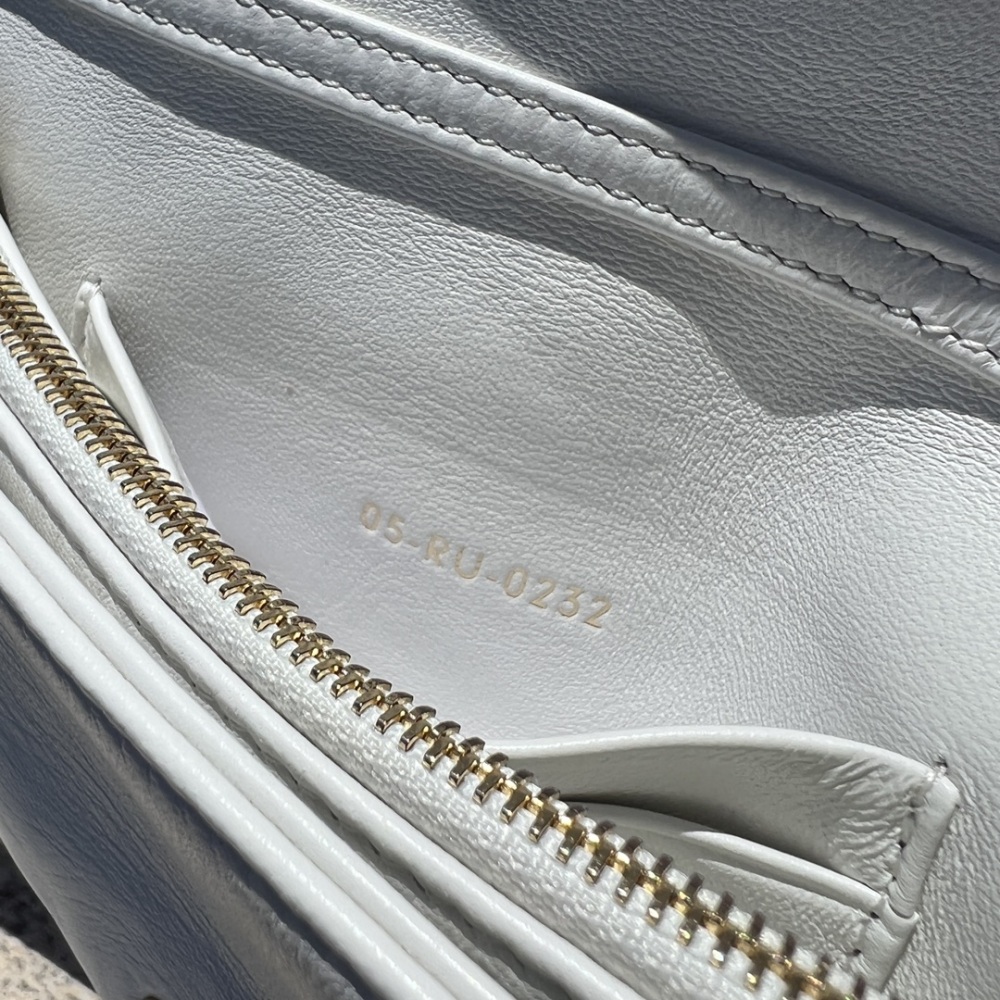 Dior bag Caro CD  size 19.5×11×6.5