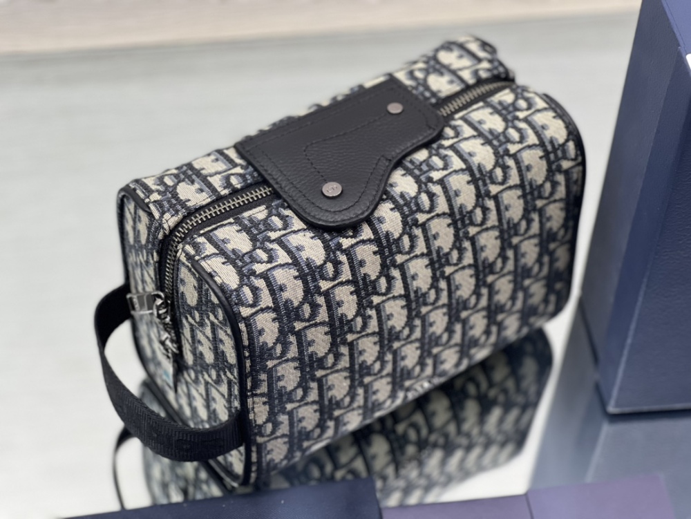 Dior manbag