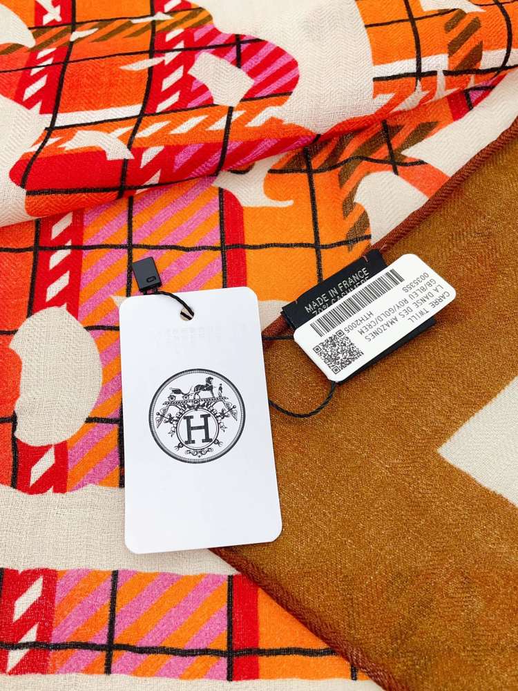 CHANEL Scarf