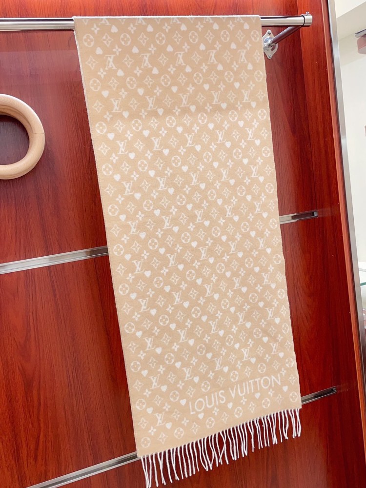 LV Scarf