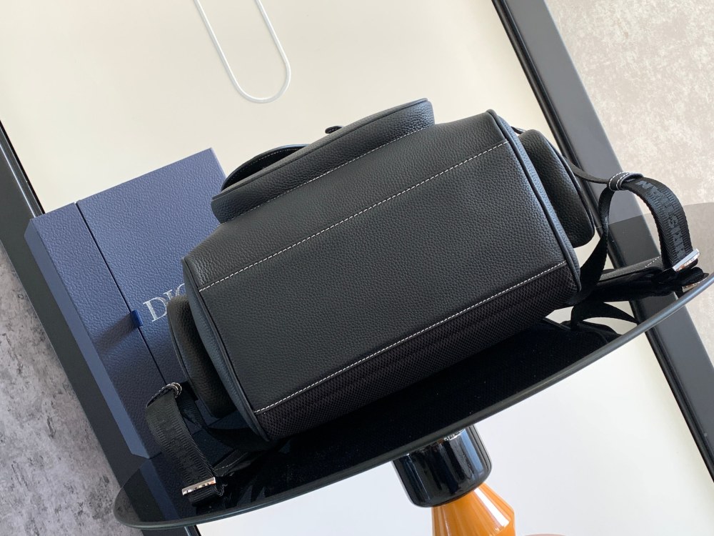 Dior manbag