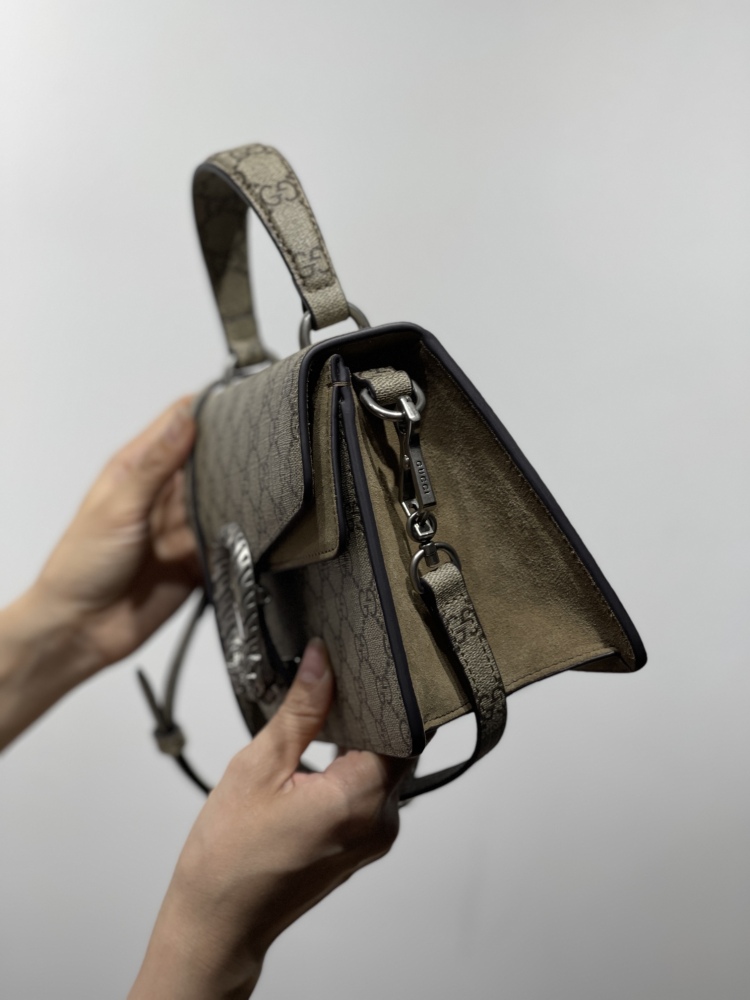Gucci  size 24*15.5*10