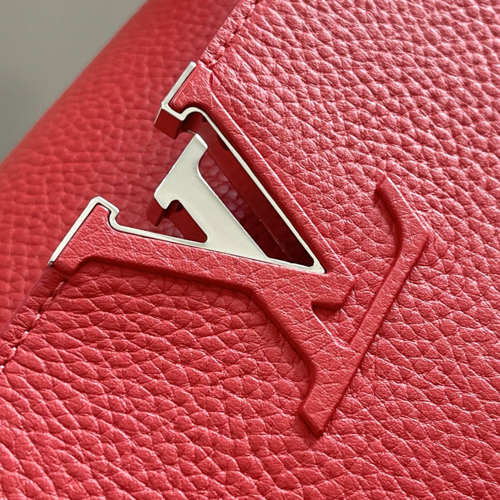 Louis Vuitton Capucines mini M52689