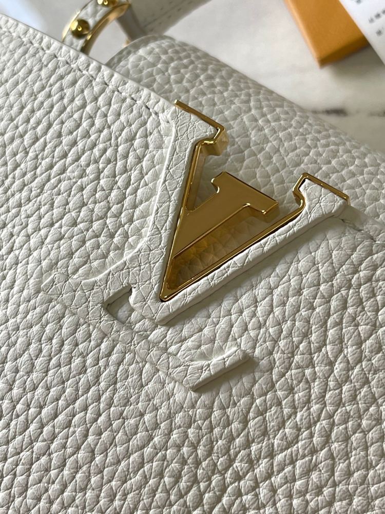 LV Capucines