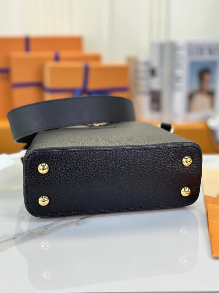 LV Capucines