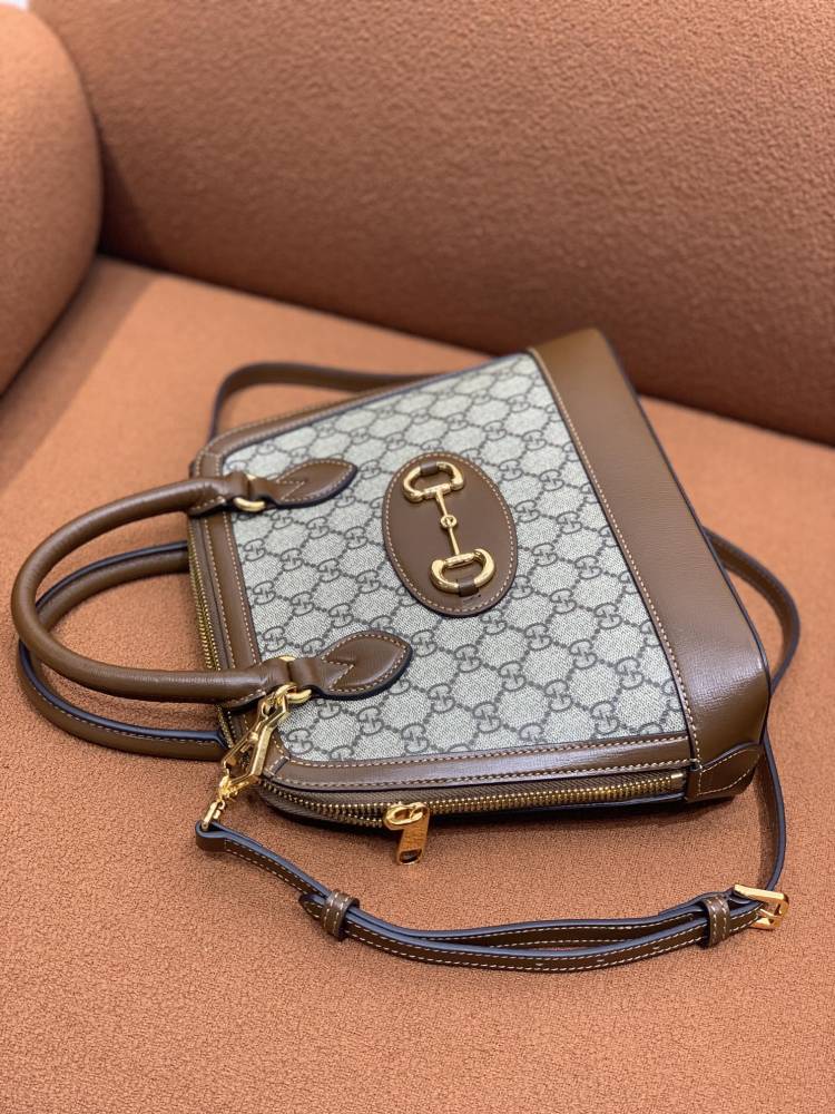 Gucci  size 25x9x23