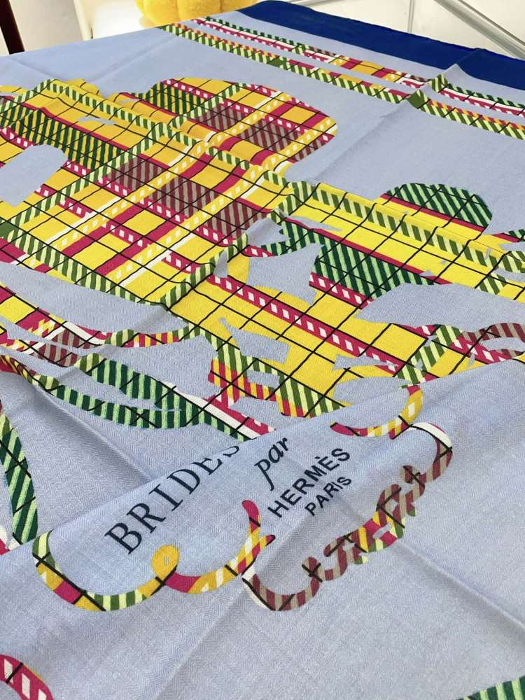 HERMES Scarf