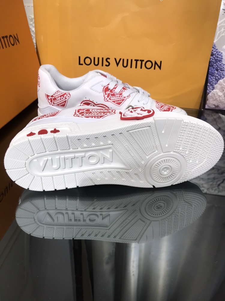 LV flats LV size  LV运动鞋