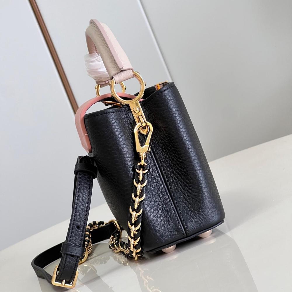 Taurillon Capucines BB size 27x18x9