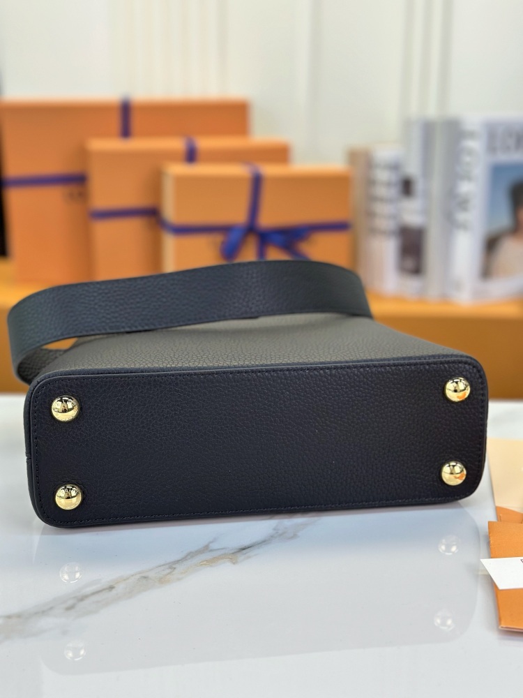 LV Capucines