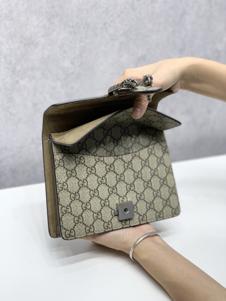 Gucci Alessandro  size 20*15.5*5