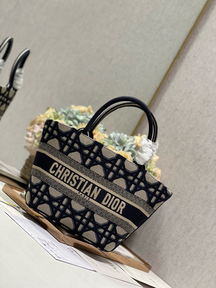 Dior Bucket Bags