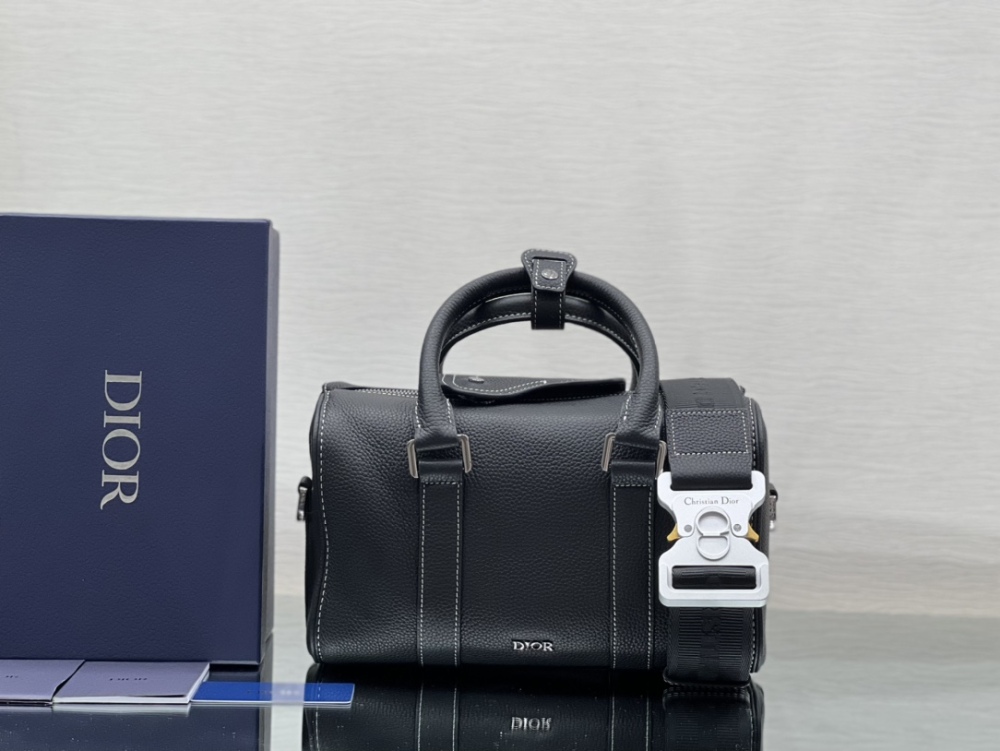 Dior man's Black Lingot 26
