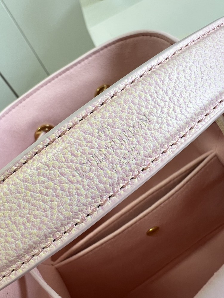 LV BB Monogram Empreinte Summer Stardust  size 20 x 20 x 13
