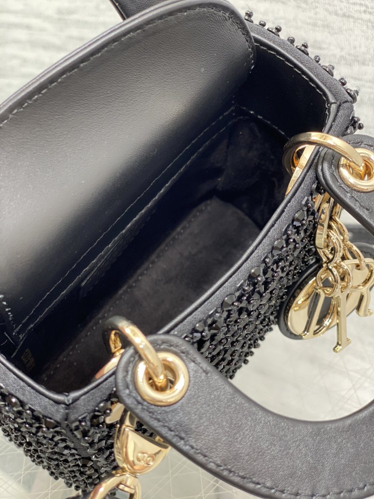 Dior Handmade bag size