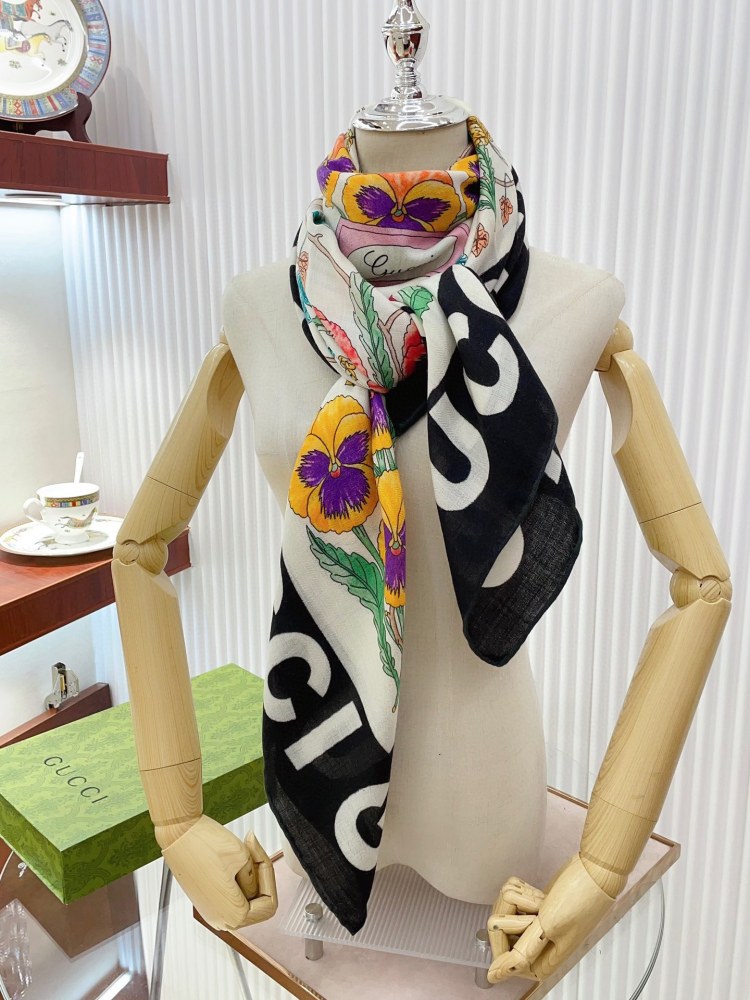 GUCCI Scarf