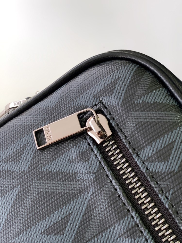Dior manbag