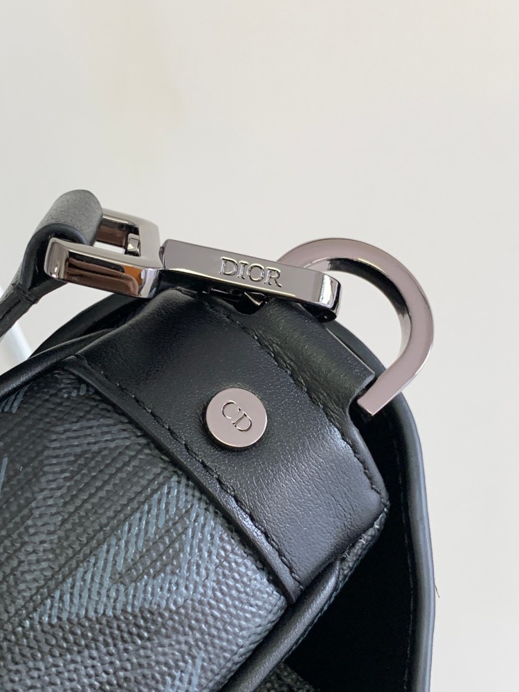Dior manbag