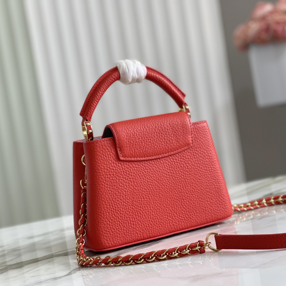 Louis Vuitton Capucines mini M52689