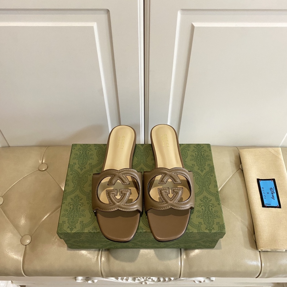 gucci字母镂空