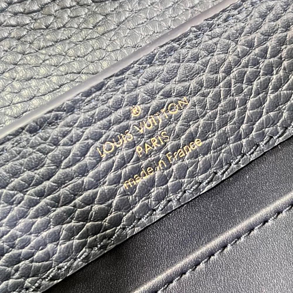 Capucines Taurilon LV  size 21x14x8