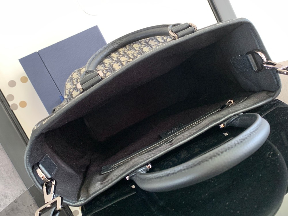 Dior manbag