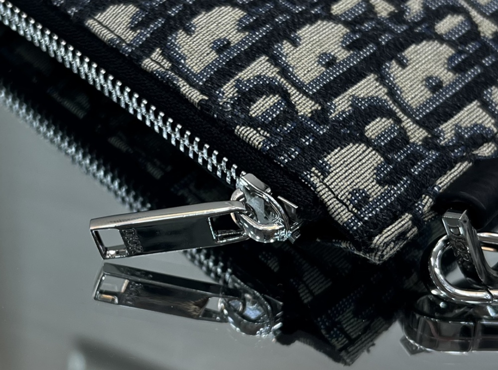 Dior manbag