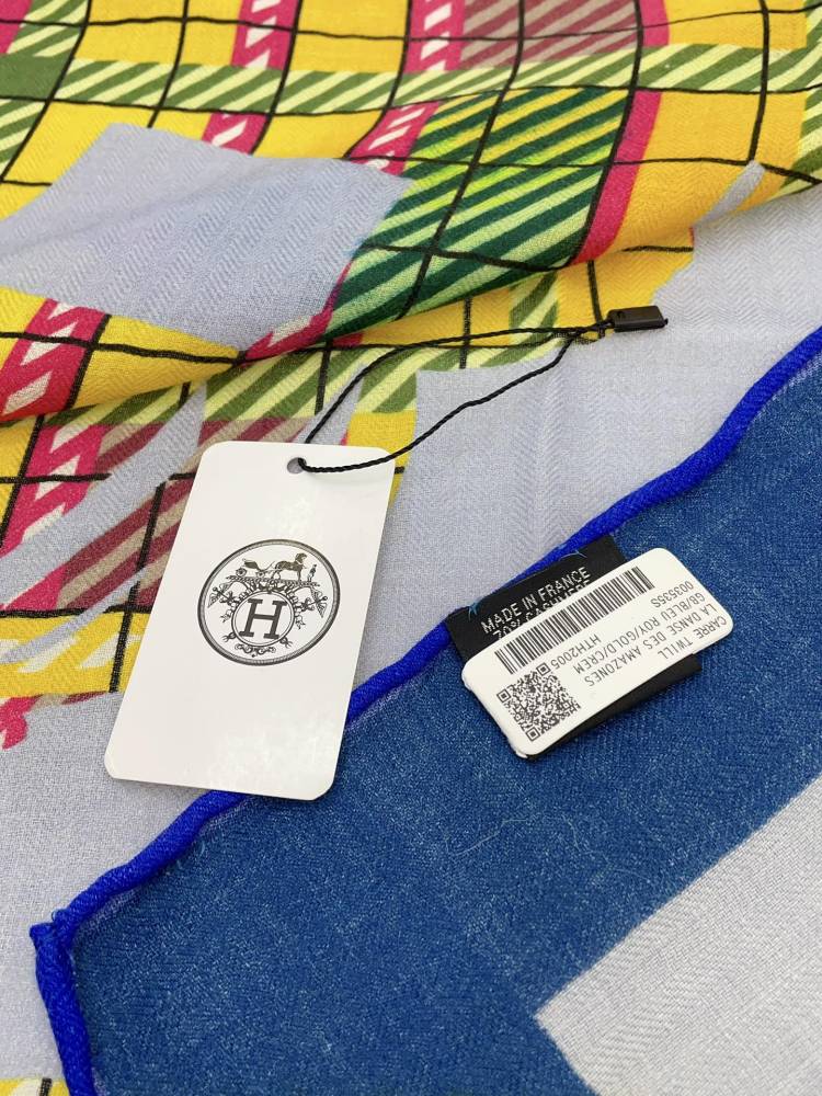 HERMES Scarf