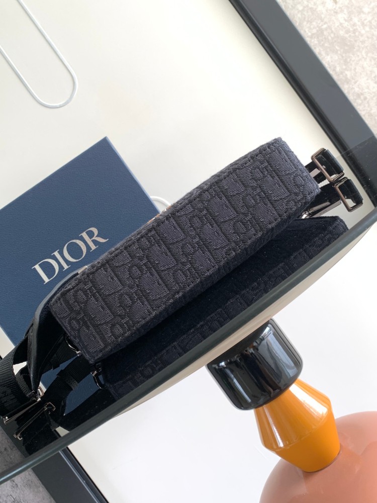 Dior manbag
