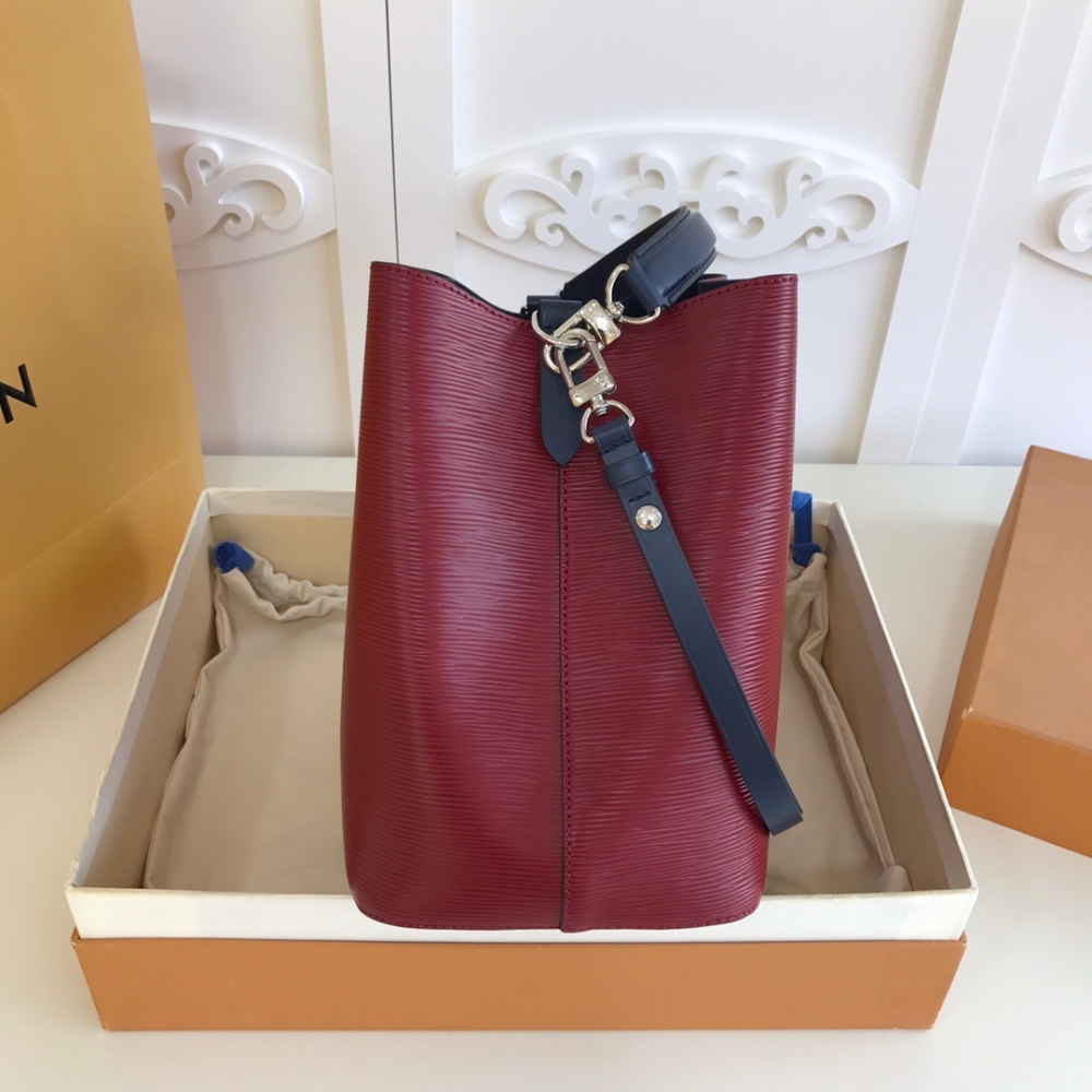 LV cm  size 26.0 x 26.0 x 17.5