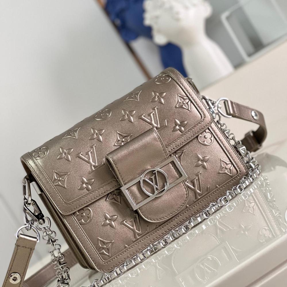 LV  Dauphine M21740