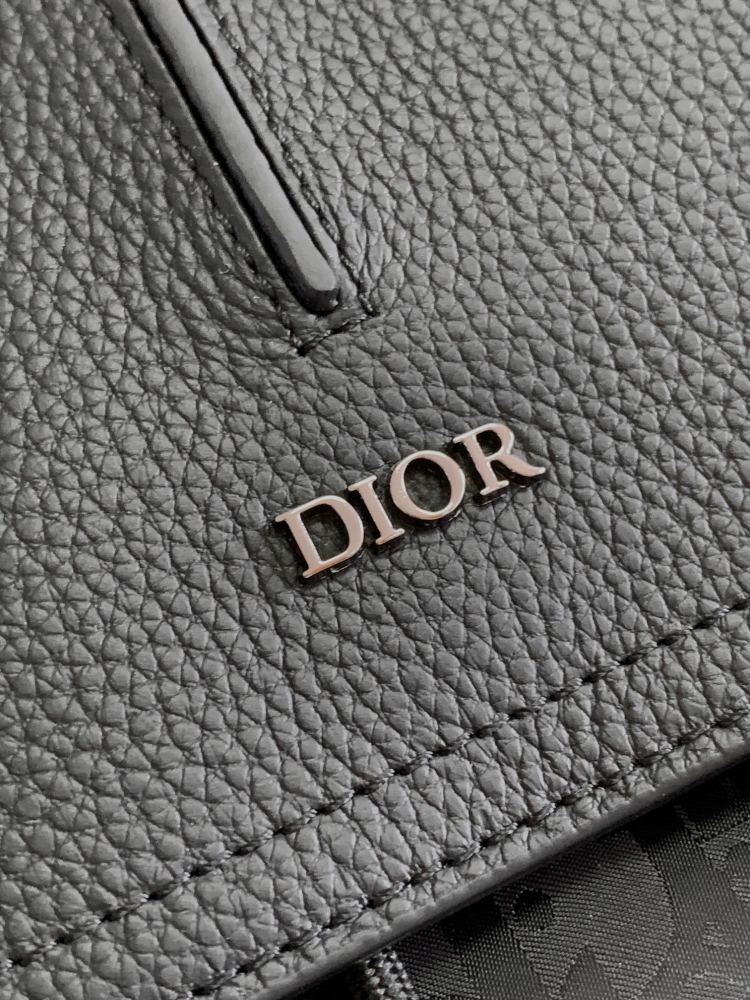 Dior manbag