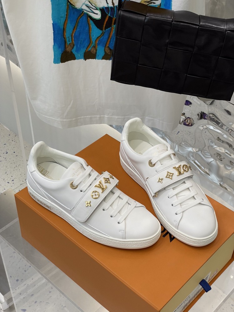 LV flats new arrival  LV运动鞋
