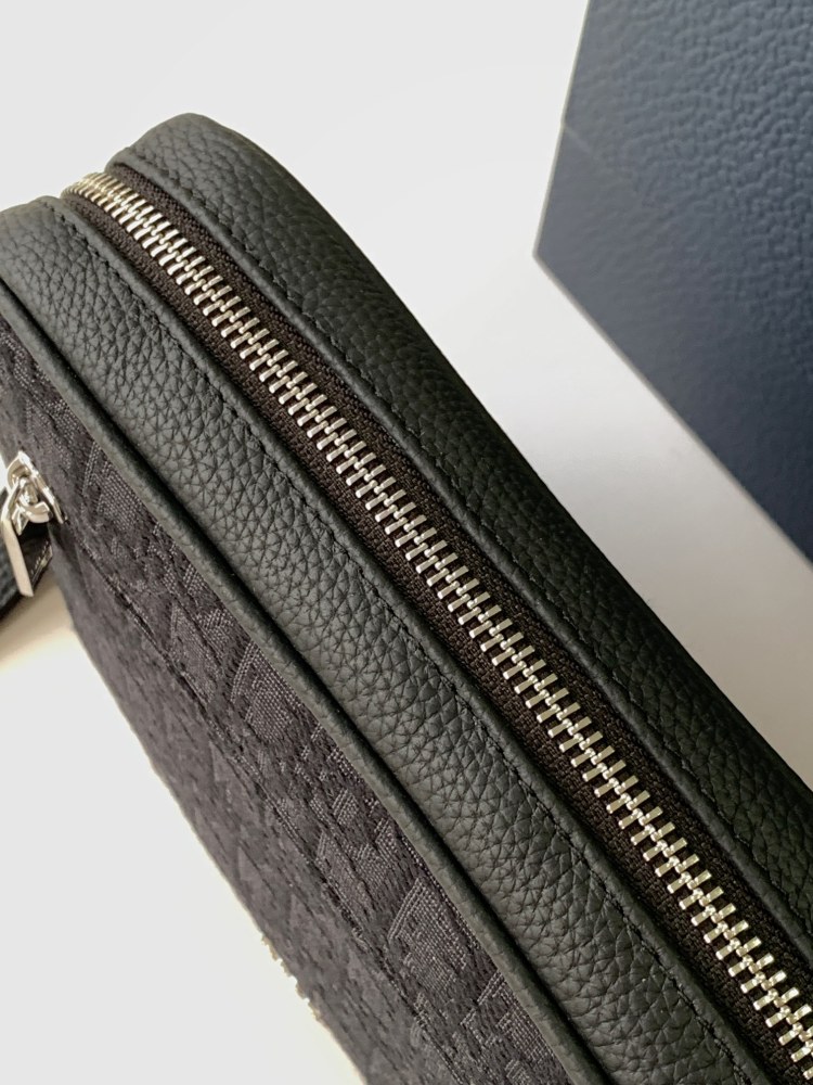 Dior manbag