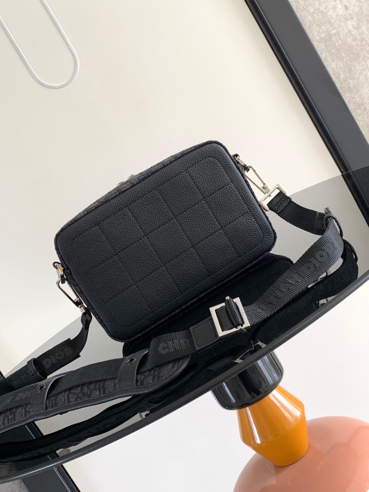 Dior man's Oblique Messenger Bags