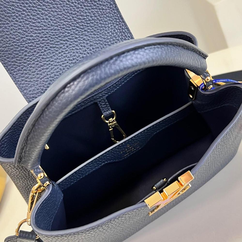 Capucines size 27x18x9