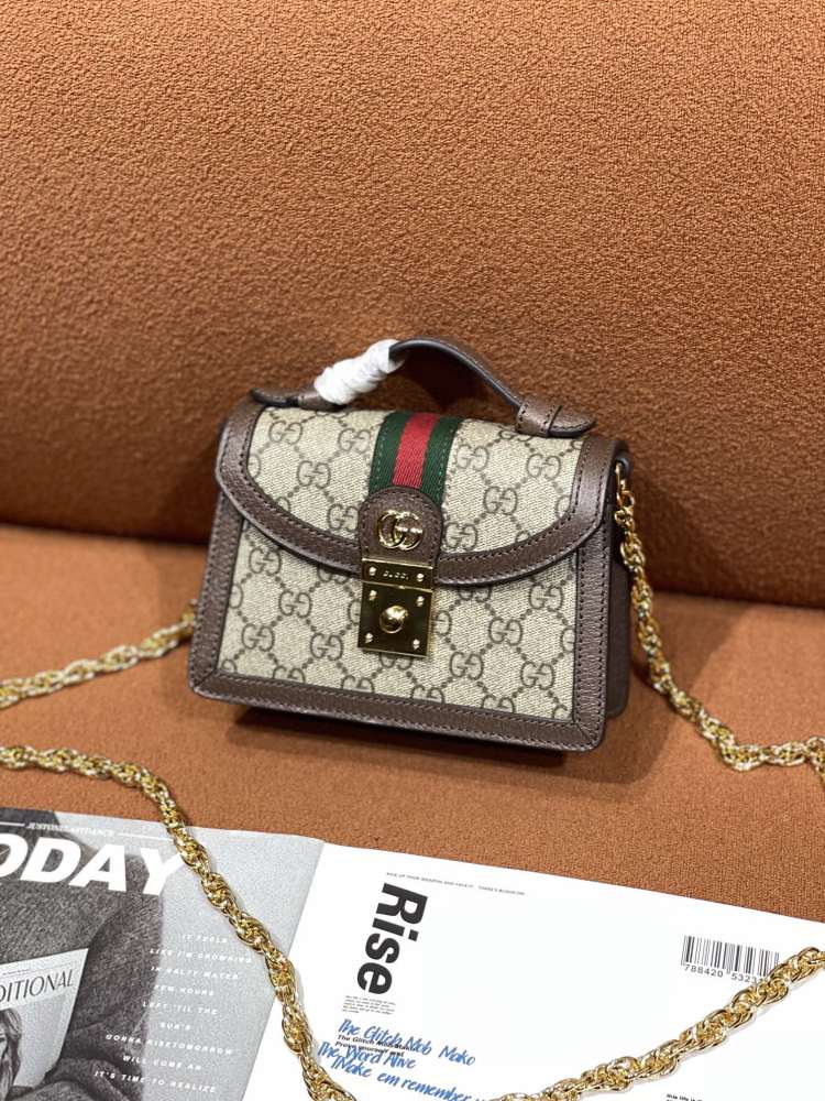 Gucci  size 18×6.5×13
