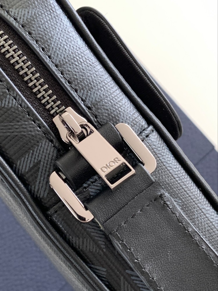 Dior manbag