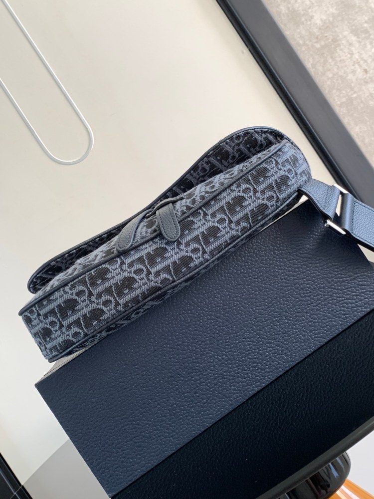 Dior manbag