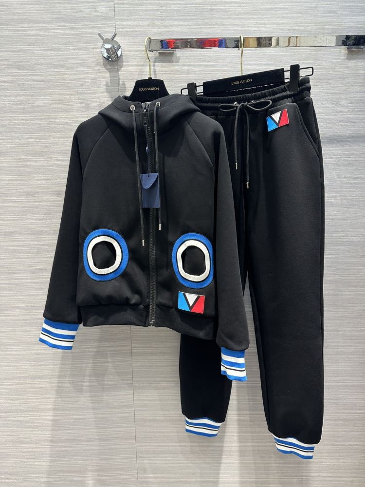 Suit  LV