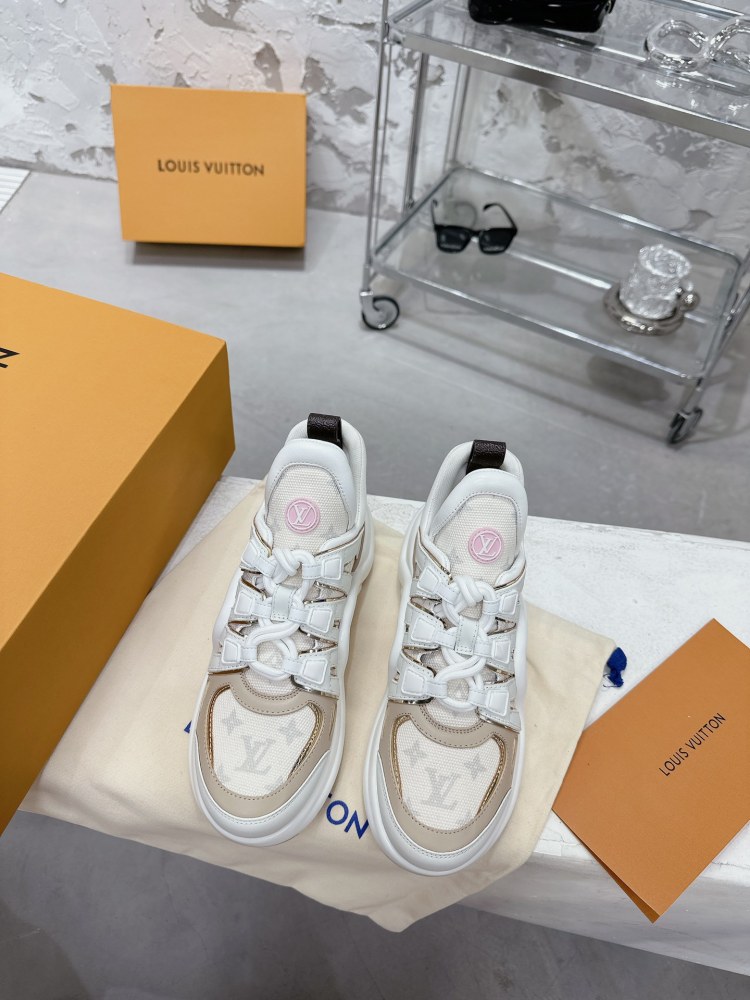 LV sneaker