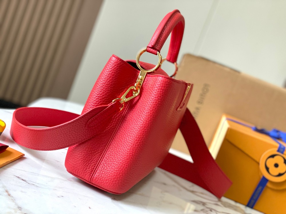 LV Capucines BB M59434 red