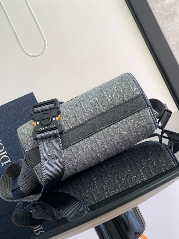 Dior manbag