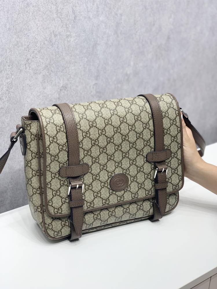 Gucci  size 28*20*8
