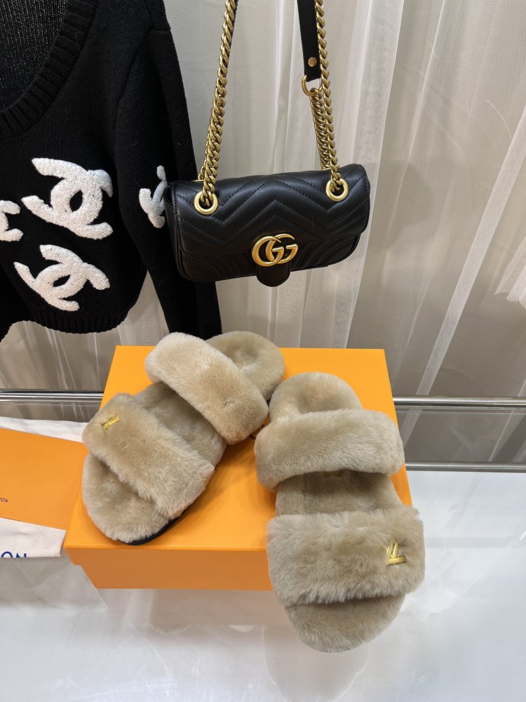 LV slippers LV  lv毛拖