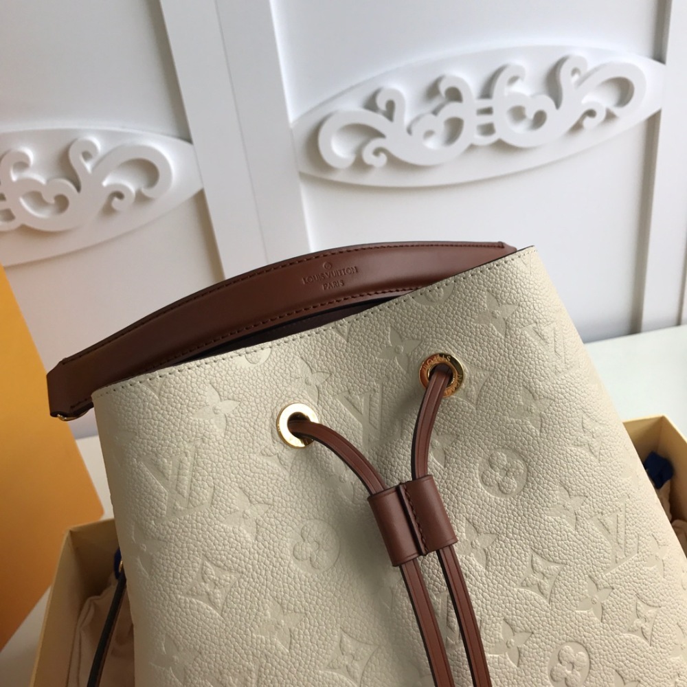 LV Monogram Empreinte size 26x26x17.5