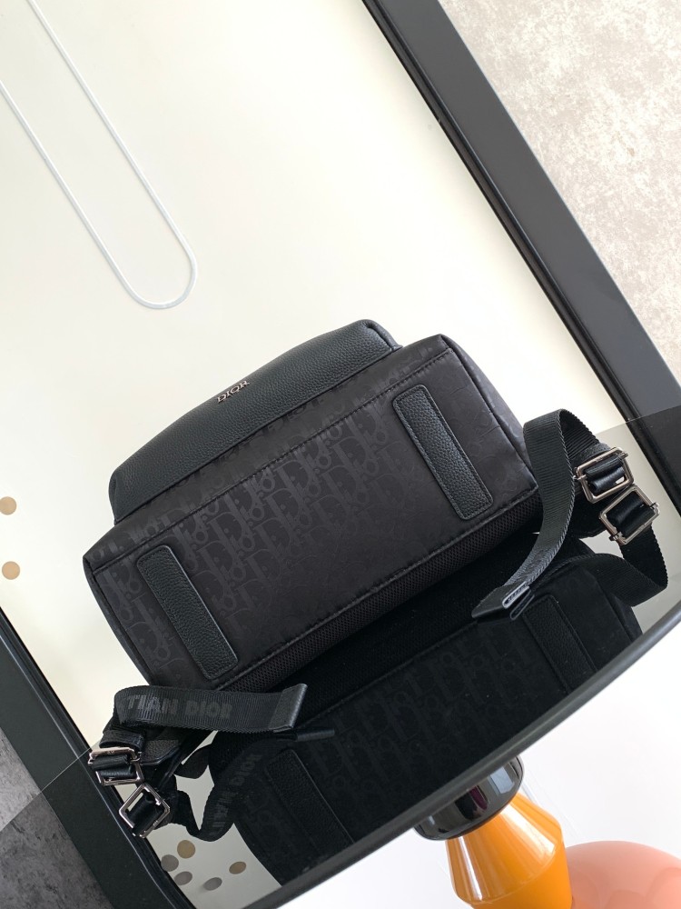 Dior manbag