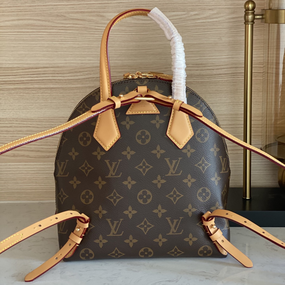 Louis Vuitton  Nicolas Ghesquière   Moon M44944